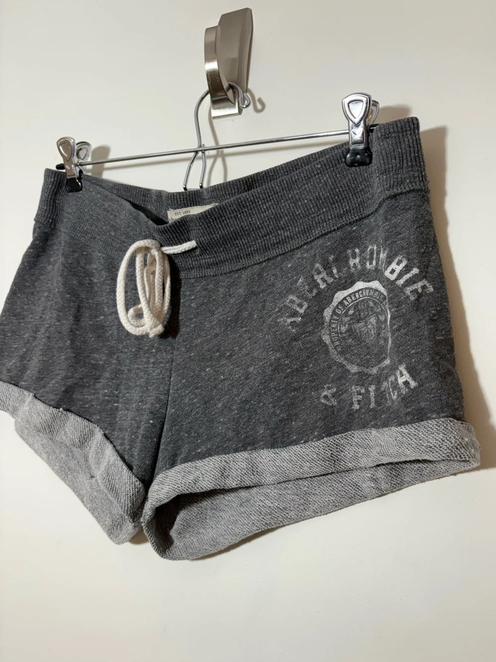 Abercrombie & Fitch Women’s Vintage Y2K Grey Logo Sweat Short Shorts S Low Rise